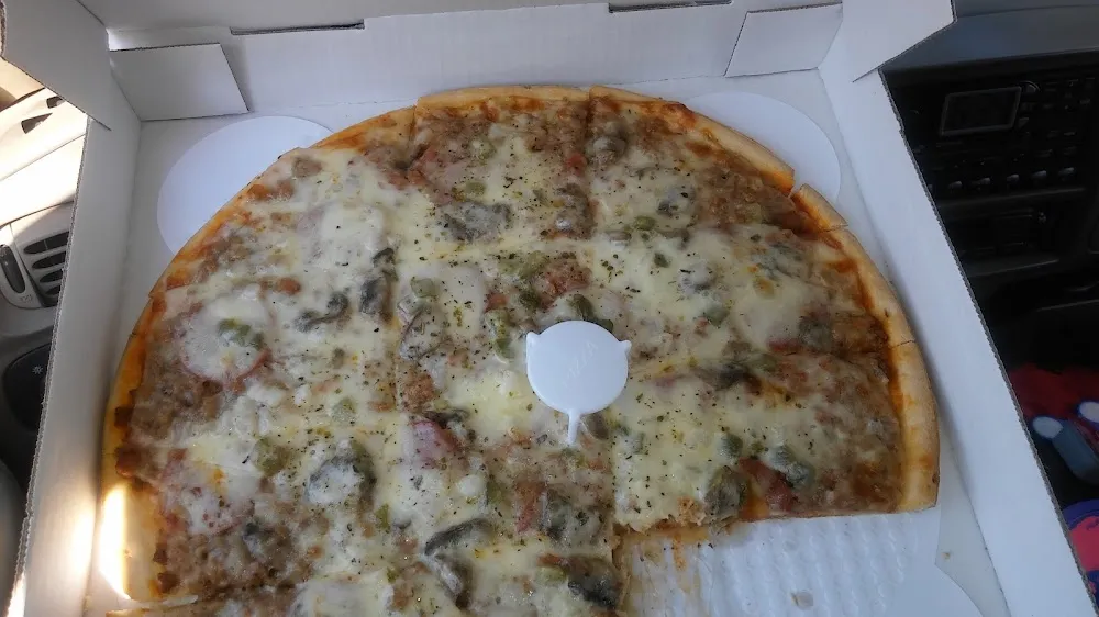 Thin Crust Pizza